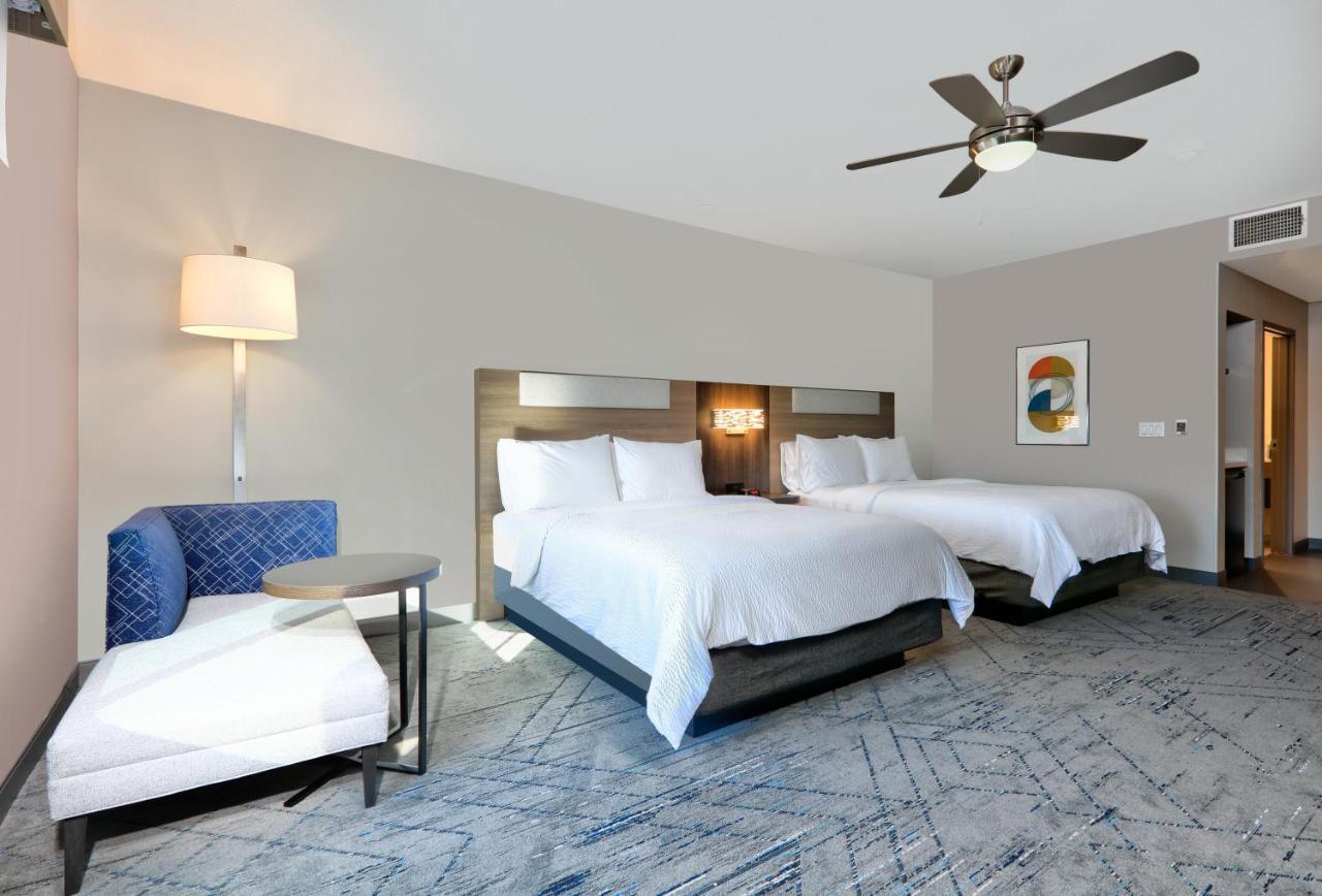 Holiday Inn Express & Suites North Dallas At Preston By Ihg Екстериор снимка