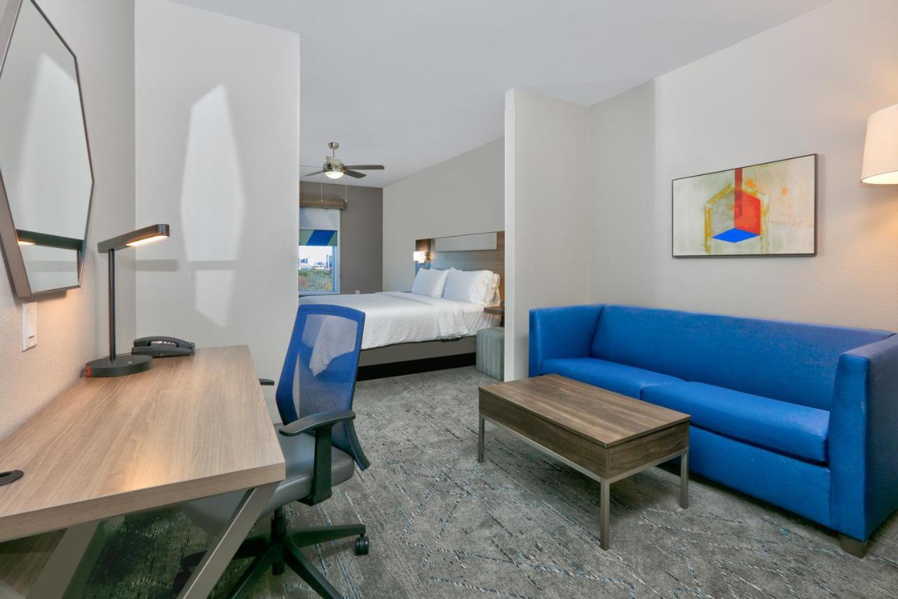 Holiday Inn Express & Suites North Dallas At Preston By Ihg Екстериор снимка