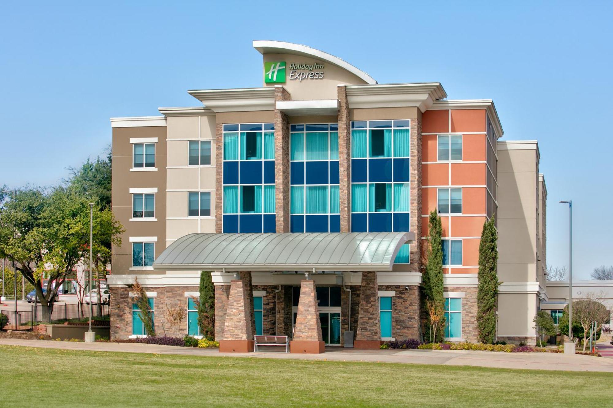 Holiday Inn Express & Suites North Dallas At Preston By Ihg Екстериор снимка