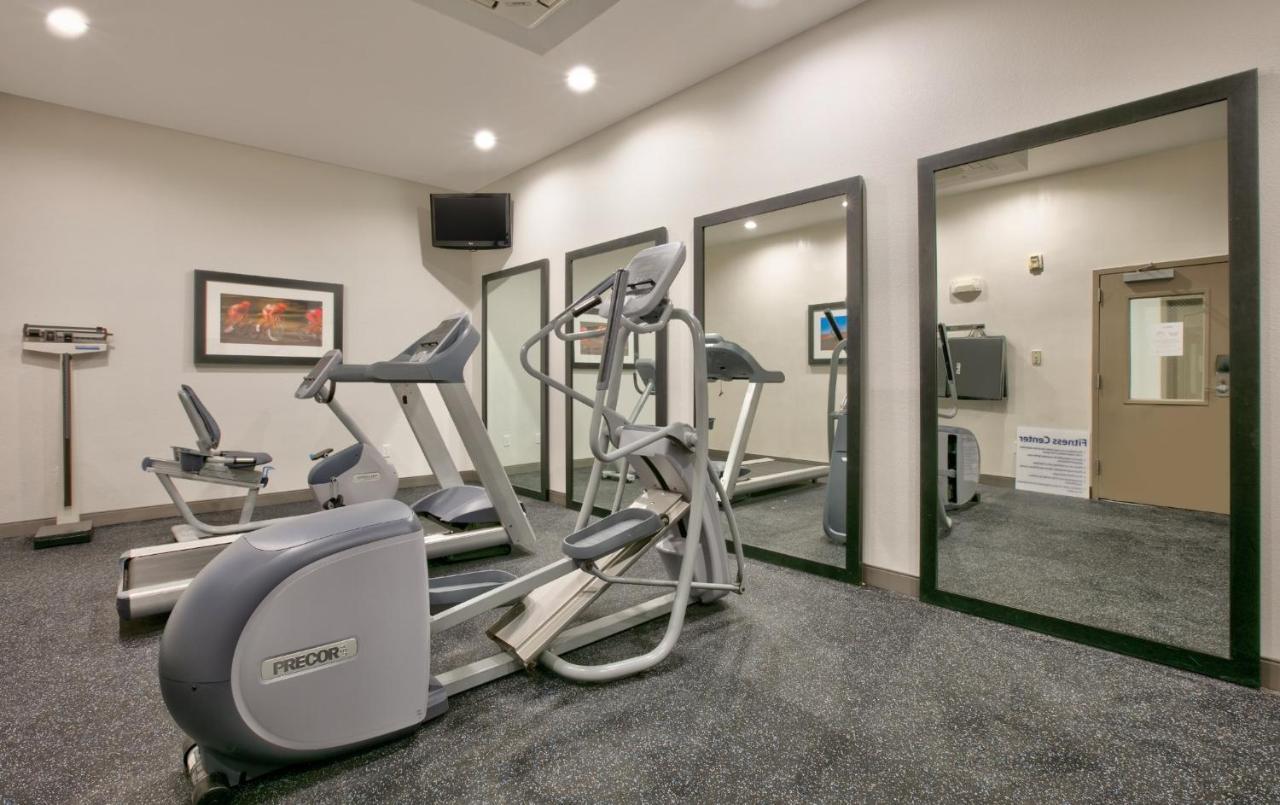 Holiday Inn Express & Suites North Dallas At Preston By Ihg Екстериор снимка