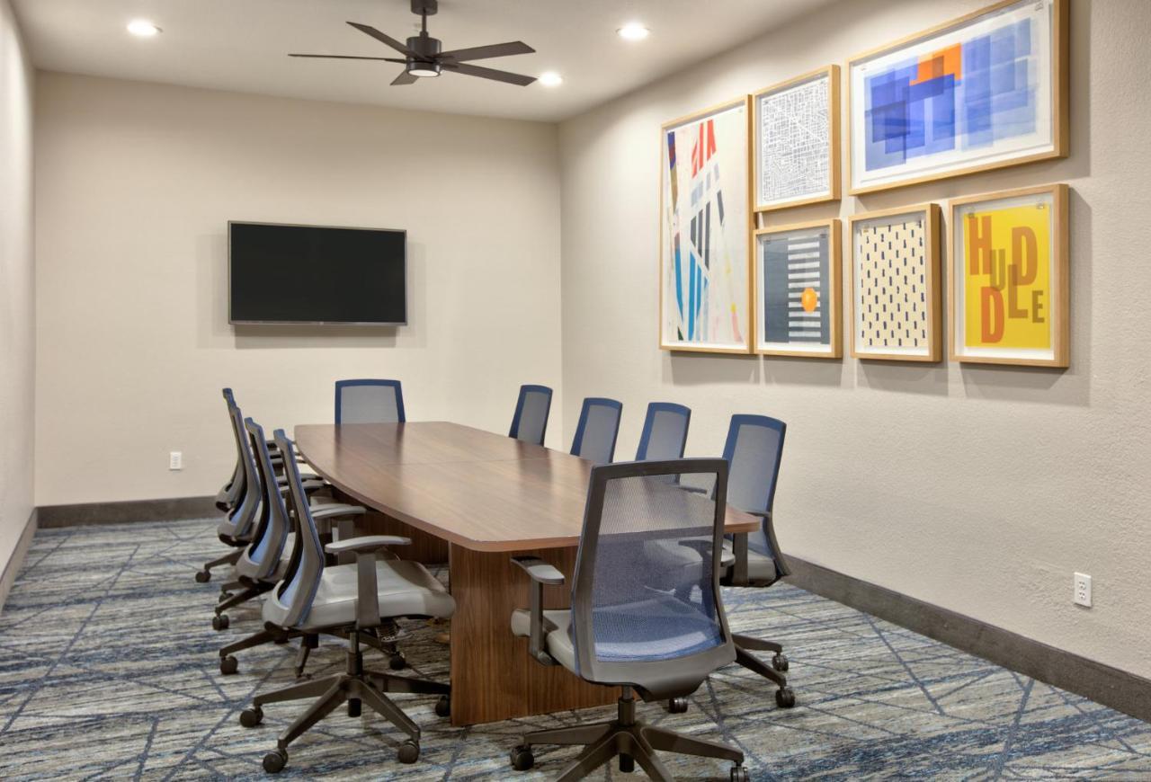Holiday Inn Express & Suites North Dallas At Preston By Ihg Екстериор снимка