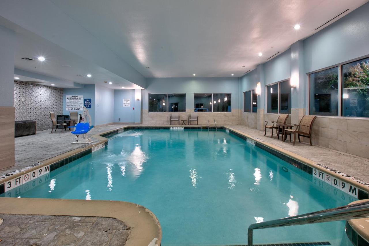 Holiday Inn Express & Suites North Dallas At Preston By Ihg Екстериор снимка