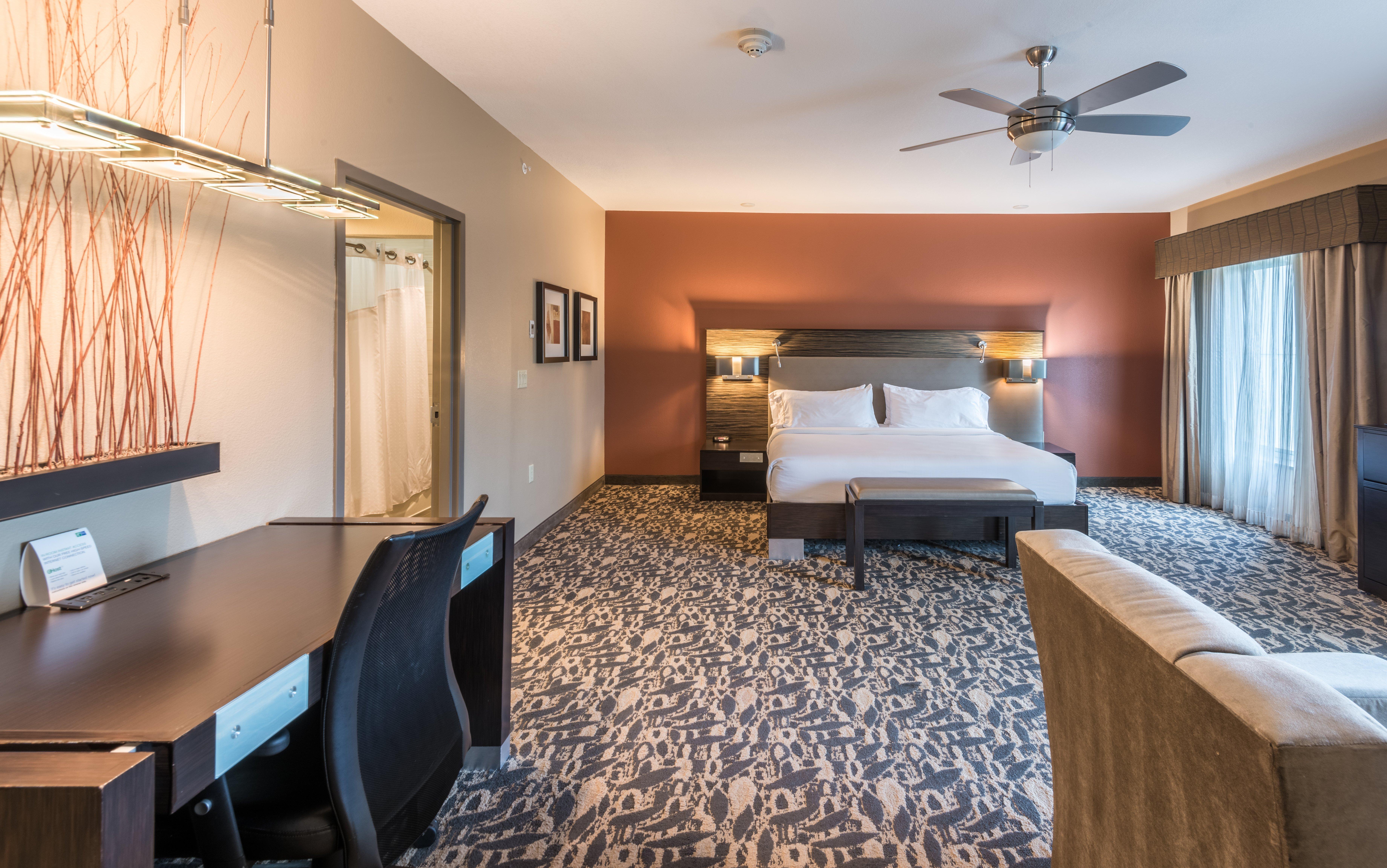 Holiday Inn Express & Suites North Dallas At Preston By Ihg Екстериор снимка