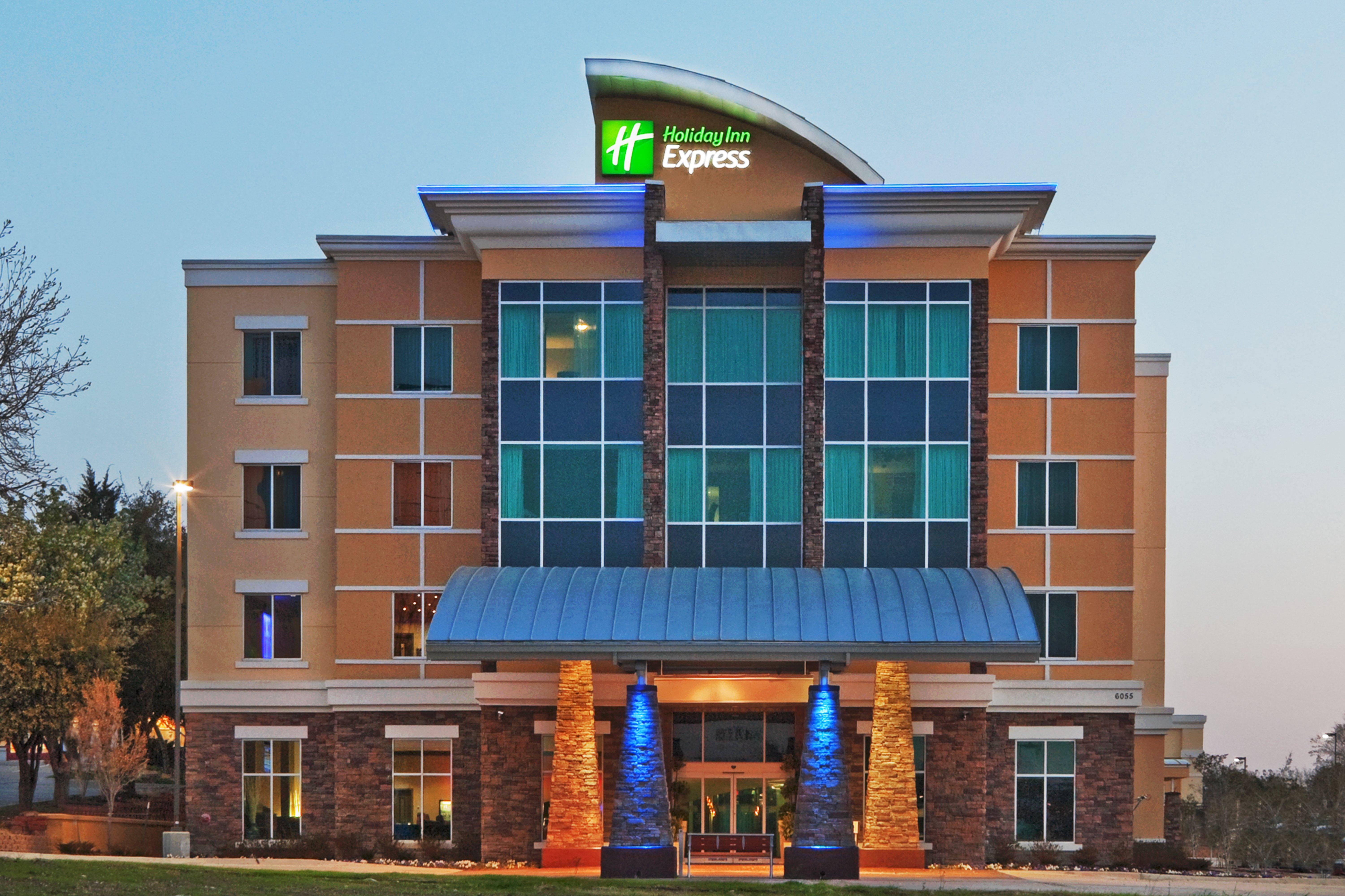 Holiday Inn Express & Suites North Dallas At Preston By Ihg Екстериор снимка
