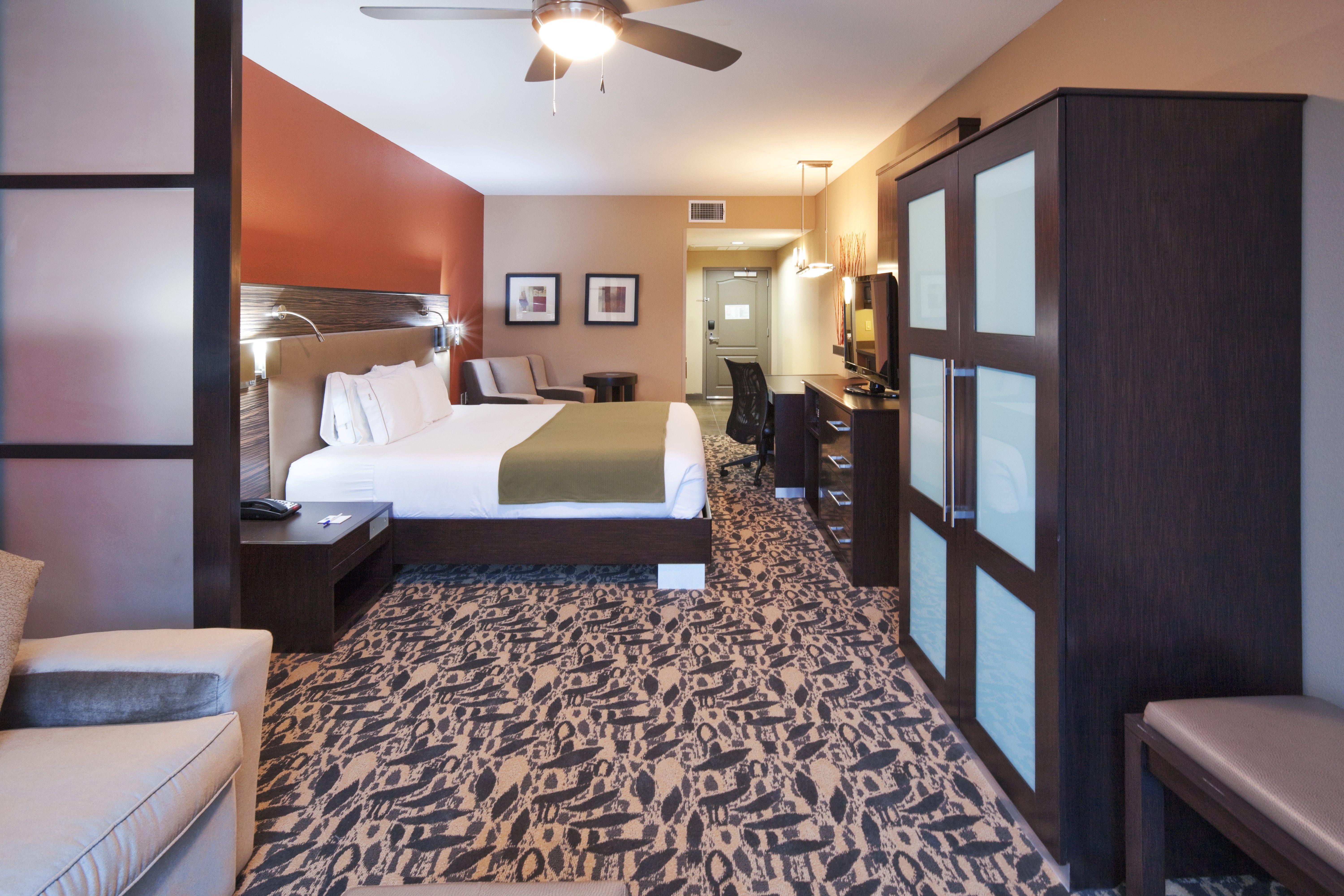 Holiday Inn Express & Suites North Dallas At Preston By Ihg Екстериор снимка